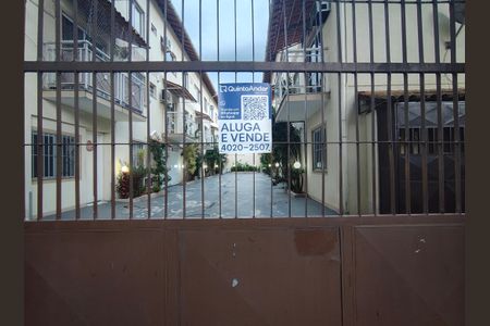 Casa de condomínio à venda com 100m², 3 quartos e 1 vaga