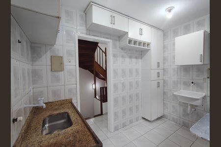 Casa de condomínio à venda com 100m², 3 quartos e 1 vaga