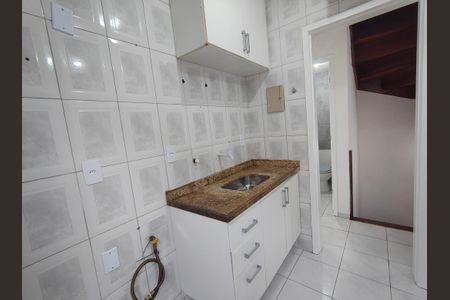 Casa de condomínio à venda com 100m², 3 quartos e 1 vaga