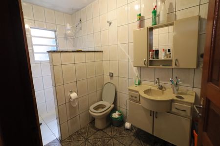 Casa à venda com 250m², 3 quartos e 2 vagasBanheiro 2