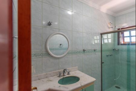 Casa de condomínio à venda com 220m², 3 quartos e 2 vagas Casa de condomínio à venda com 220m², 3 quartos e 2 vagasBanheiro