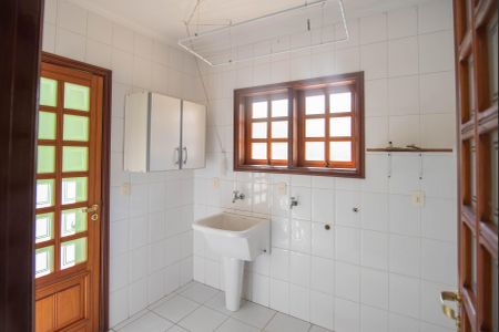 Casa de condomínio à venda com 220m², 3 quartos e 2 vagas Casa de condomínio à venda com 220m², 3 quartos e 2 vagasÁrea de Serviço