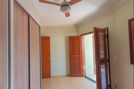 Casa de condomínio à venda com 220m², 3 quartos e 2 vagas Casa de condomínio à venda com 220m², 3 quartos e 2 vagasQuarto 2