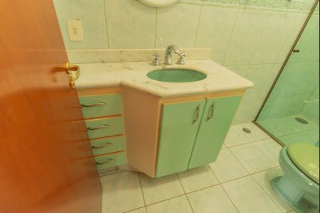 Casa de condomínio à venda com 220m², 3 quartos e 2 vagas Casa de condomínio à venda com 220m², 3 quartos e 2 vagasBanheiro