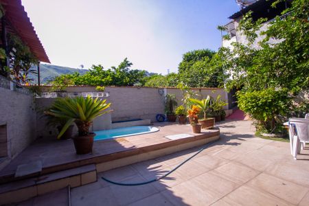 Casa para alugar com 400m², 6 quartos e 2 vagas Casa para alugar com 400m², 6 quartos e 2 vagasQuintal