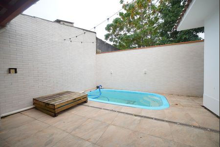 Casa para alugar com 145m², 3 quartos e 3 vagasPiscina