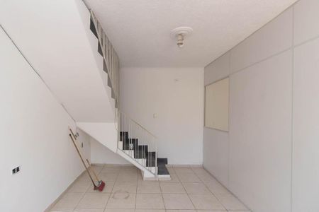 Sala de casa para alugar com 2 quartos, 145m² em Vila Mazzei, São Paulo