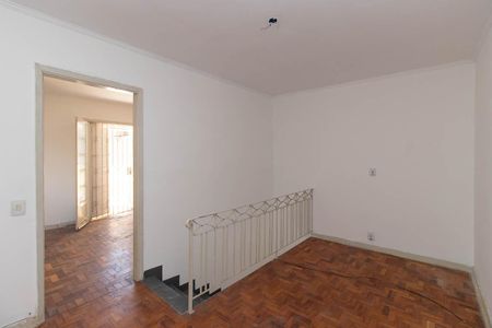 Casa para alugar com 145m², 2 quartos e 1 vagaHall da escada