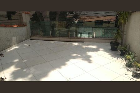 Casa à venda com 4 quartos, 183m² em Jardim Marek, Santo André