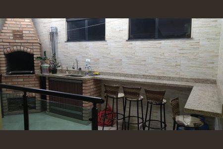 Casa à venda com 4 quartos, 183m² em Jardim Marek, Santo André