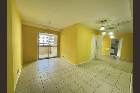 Apartamento à venda com 2 quartos, 57m² em Taquara, Rio de Janeiro