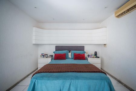 Casa à venda com 4 quartos, 450m² em Barra da Tijuca, Rio de Janeiro