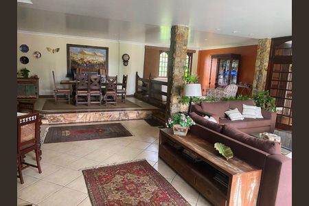 Casa à venda com 4 quartos, 650m² em Barra da Tijuca, Rio de Janeiro