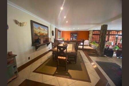 Casa à venda com 4 quartos, 650m² em Barra da Tijuca, Rio de Janeiro