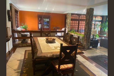 Casa à venda com 4 quartos, 650m² em Barra da Tijuca, Rio de Janeiro