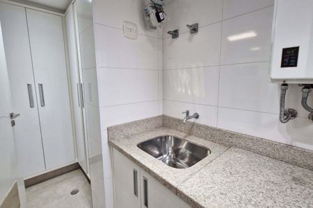 Apartamento à venda com 100m², 2 quartos e 3 vagas