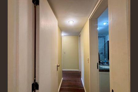 Apartamento à venda com 140m², 4 quartos e 3 vagasCorredor