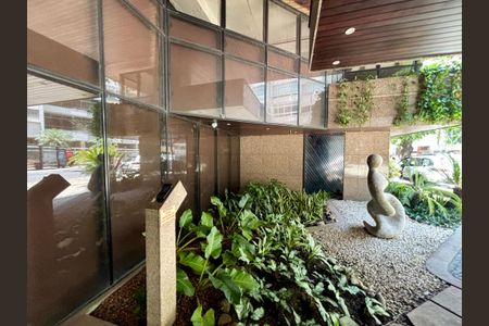 Apartamento à venda com 140m², 4 quartos e 3 vagasPortaria