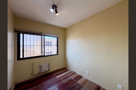 Apartamento à venda com 140m², 4 quartos e 3 vagasQuarto 2