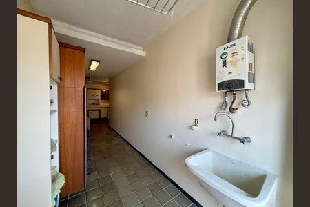 Apartamento à venda com 140m², 4 quartos e 3 vagasÁrea de serviço