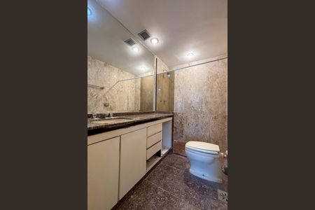 Apartamento à venda com 140m², 4 quartos e 3 vagasSuíte - banheiro