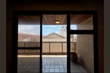 Apartamento à venda com 140m², 4 quartos e 3 vagasVaranda da Sala