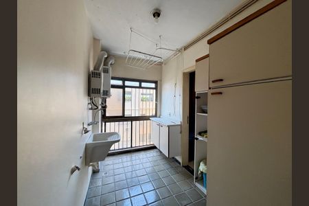 Apartamento à venda com 140m², 4 quartos e 3 vagasÁrea de serviço