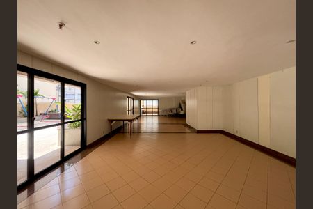 Apartamento à venda com 140m², 4 quartos e 3 vagasÁrea comum - salão de festas