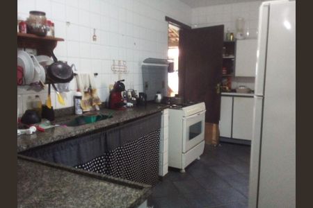 Casa à venda com 3 quartos, 193m² em Itaipu, Niterói