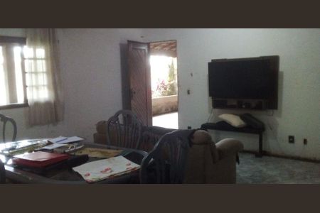 Casa à venda com 3 quartos, 193m² em Itaipu, Niterói