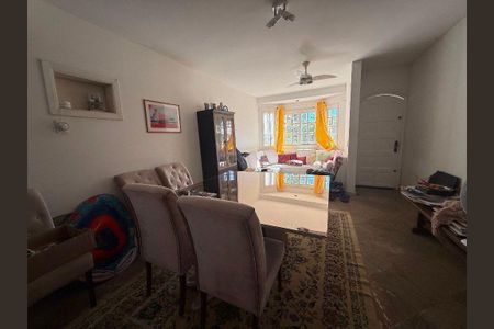 Casa à venda com 3 quartos, 258m² em Piratininga, Niterói