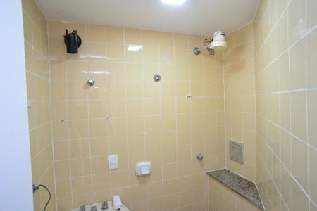 Apartamento à venda com 132m², 3 quartos e 2 vagasBanheiro de Serviço