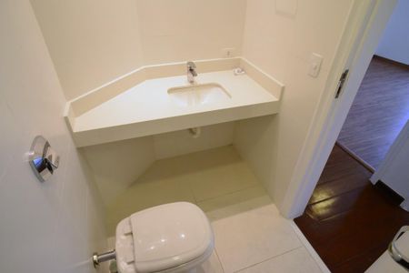 Apartamento à venda com 132m², 3 quartos e 2 vagasBanheiro Social