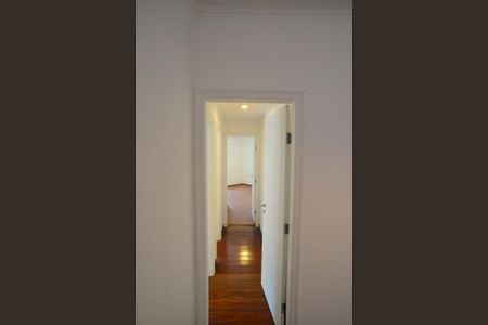 Corredor de apartamento à venda com 3 quartos, 132m² em Barra da Tijuca, Rio de Janeiro