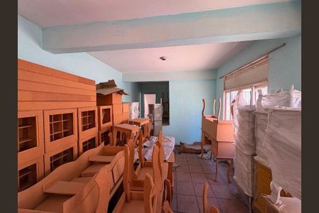 Casa à venda com 5 quartos, 220m² em São Domingos, Niterói