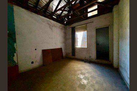 Casa à venda com 5 quartos, 220m² em São Domingos, Niterói