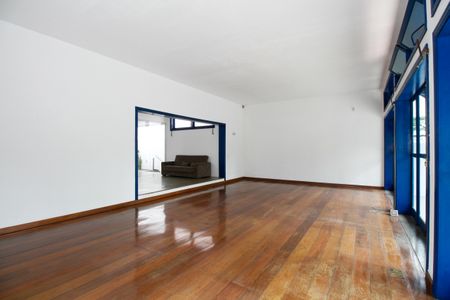 Casa à venda com 379m², 3 quartos e 5 vagasSala 1