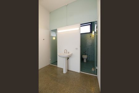 Casa à venda com 379m², 3 quartos e 5 vagasBanheiro Social