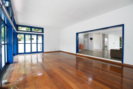 Casa à venda com 379m², 3 quartos e 5 vagasSala 1