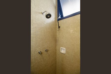 Casa à venda com 379m², 3 quartos e 5 vagasBanheiro da Suíte 2