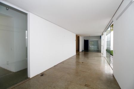 Casa à venda com 379m², 3 quartos e 5 vagasSala 2