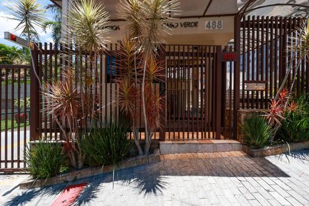 Apartamento para alugar com 50m², 2 quartos e 1 vagaFachada do condomínio