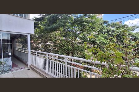 Apartamento para alugar com 100m², 3 quartos e 2 vagas Apartamento para alugar com 100m², 3 quartos e 2 vagasVaranda