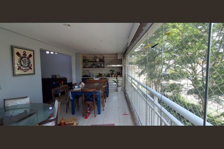 Apartamento para alugar com 100m², 3 quartos e 2 vagas Apartamento para alugar com 100m², 3 quartos e 2 vagasVaranda