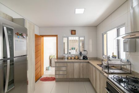 Casa para alugar com 211m², 3 quartos e 2 vagas Casa para alugar com 211m², 3 quartos e 2 vagasCozinha