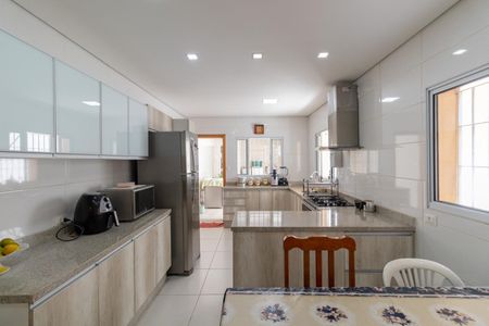 Casa para alugar com 211m², 3 quartos e 2 vagas Casa para alugar com 211m², 3 quartos e 2 vagasCozinha