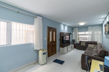 Casa para alugar com 211m², 3 quartos e 2 vagas Casa para alugar com 211m², 3 quartos e 2 vagasSala