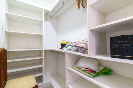 Casa para alugar com 220m², 4 quartos e 2 vagasCloset