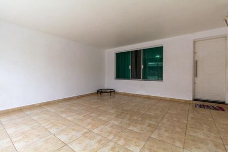 Casa para alugar com 220m², 4 quartos e 2 vagasGaragem