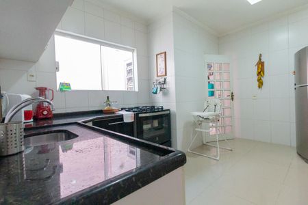 Casa para alugar com 220m², 4 quartos e 2 vagasCozinha